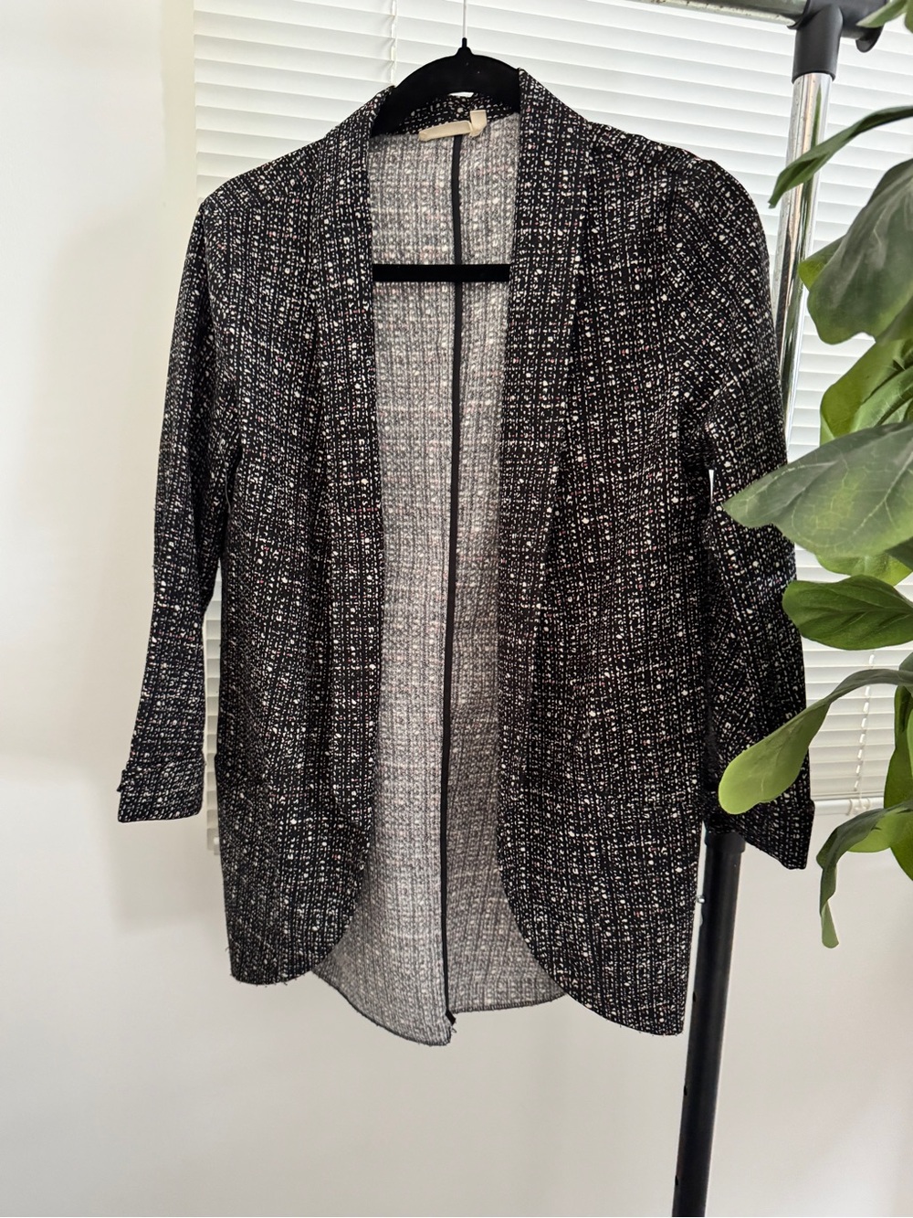 Lush Black & White Textured Open-Front Blazer